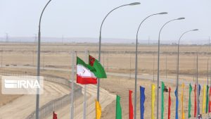 سرخس از طریق این مرز به کشور ترکمنستان متصل است. این مرز یکی از مهم‌ترین مرزهای ایران با کشورهای خارجی است